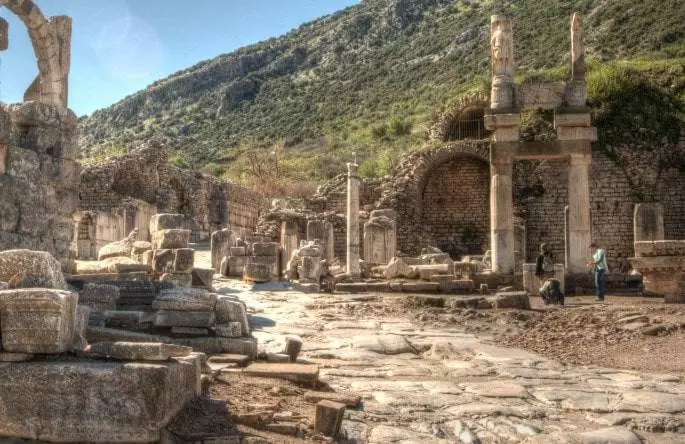 Complete Guide to Ephesus Antique City and its Remains