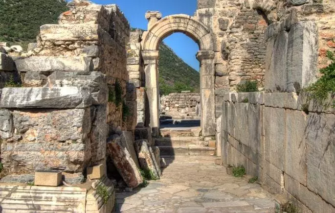 Complete Guide to Ephesus Antique City and its Remains