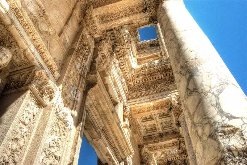 Celsus Library and Its Statues: When it was Founded in Ephesus?