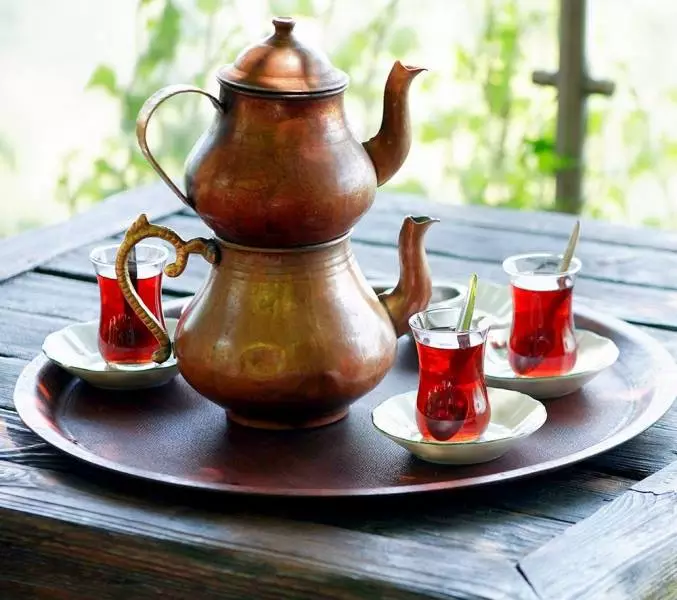 Benefits and Making Way of Turkish Tea Which Make it National Drink