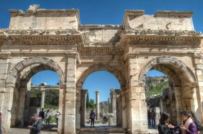 Complete Guide to Ephesus Antique City and its Remains